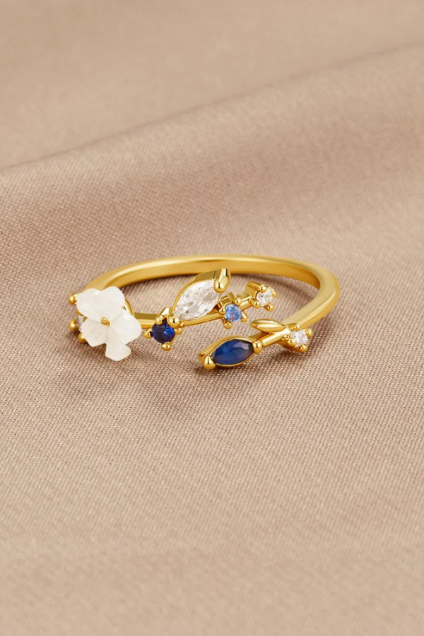 Kaia | Floral Ring