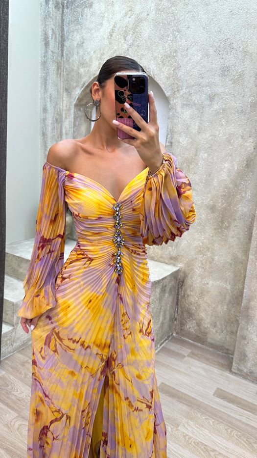 Carly | Elegant Dress with V-Neck