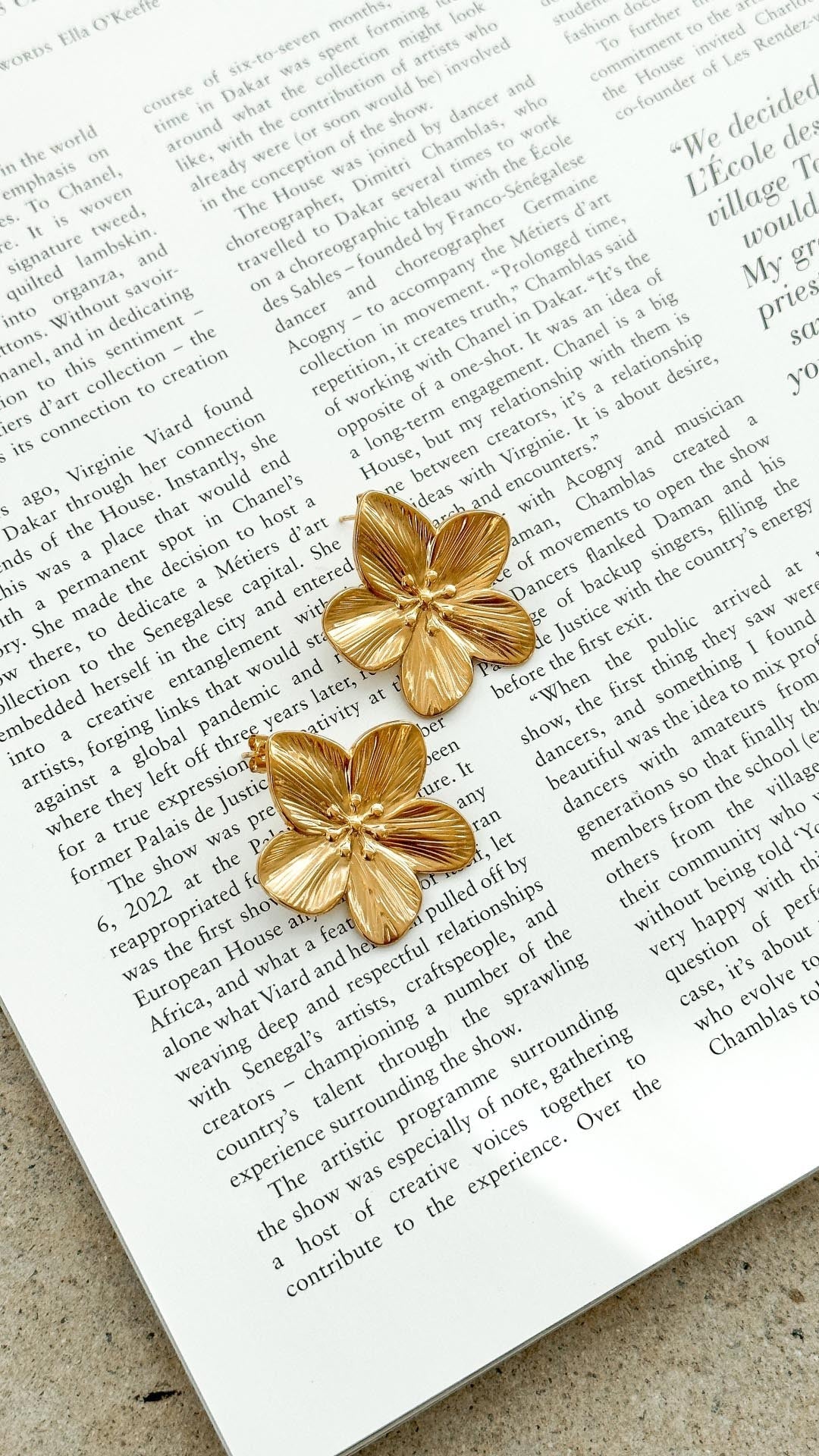 Lexi | Flower-Shaped Earrings with Gold Coating