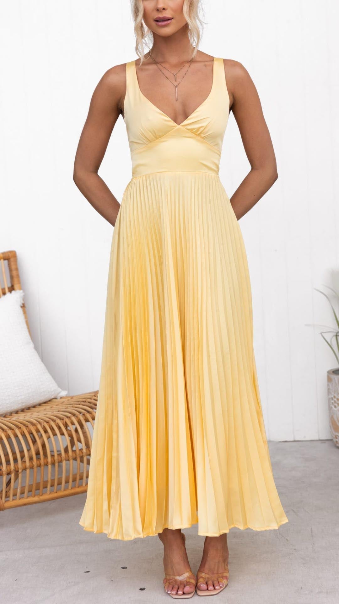 Lucy | Maxi Dress with Pleated V-Neck