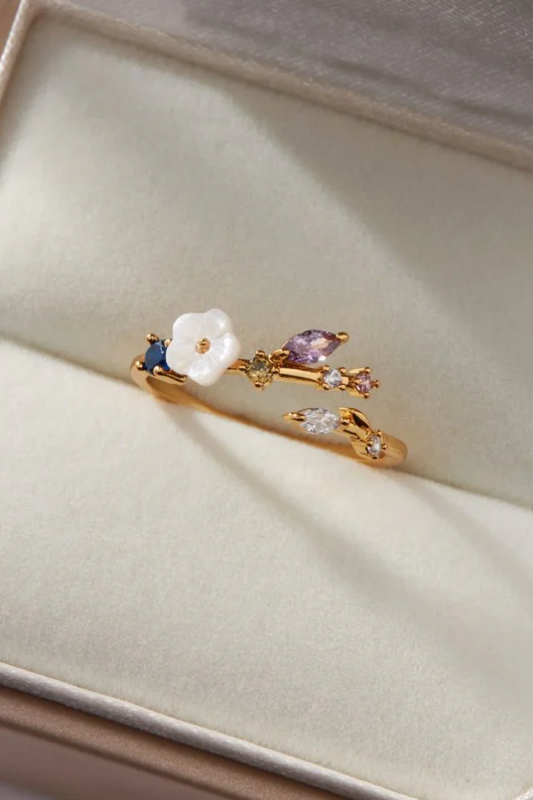 Kaia | Floral Ring