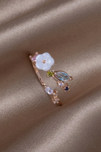 Kaia | Floral Ring