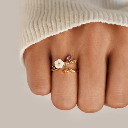 Kaia | Floral Ring