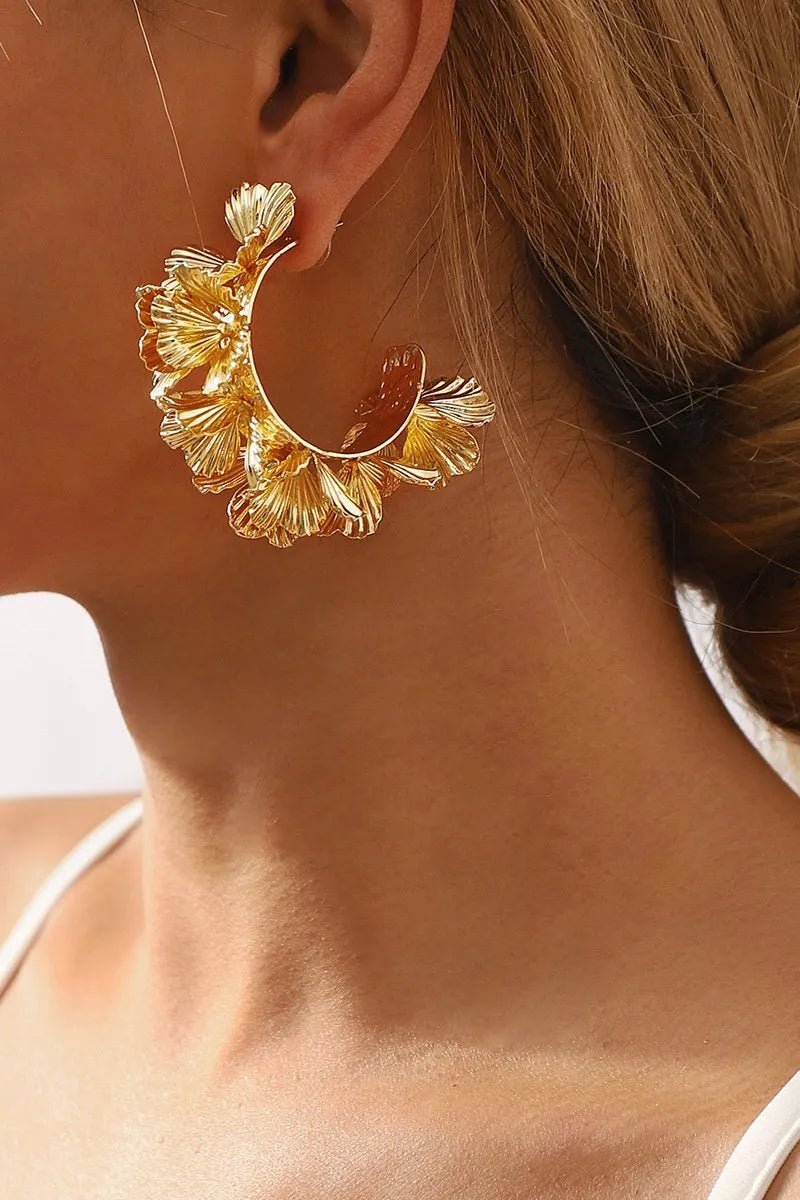 Hadley | C-Shaped Earrings with Floral Pattern